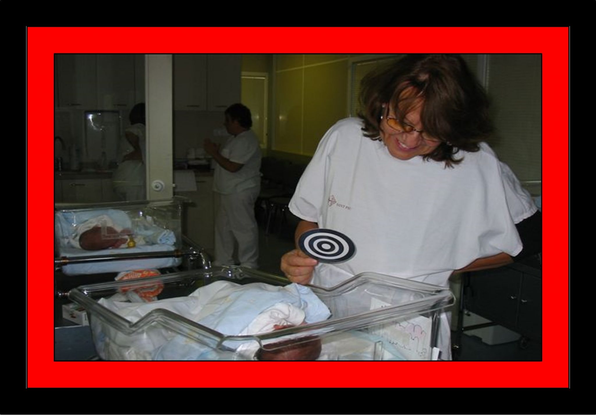 Valoración visual de un lactante en la unidad neonatal